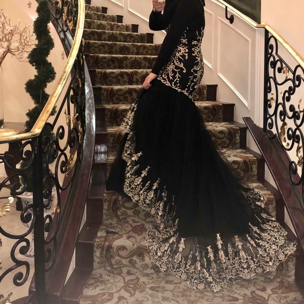 Black and gold mermaid dress size 14